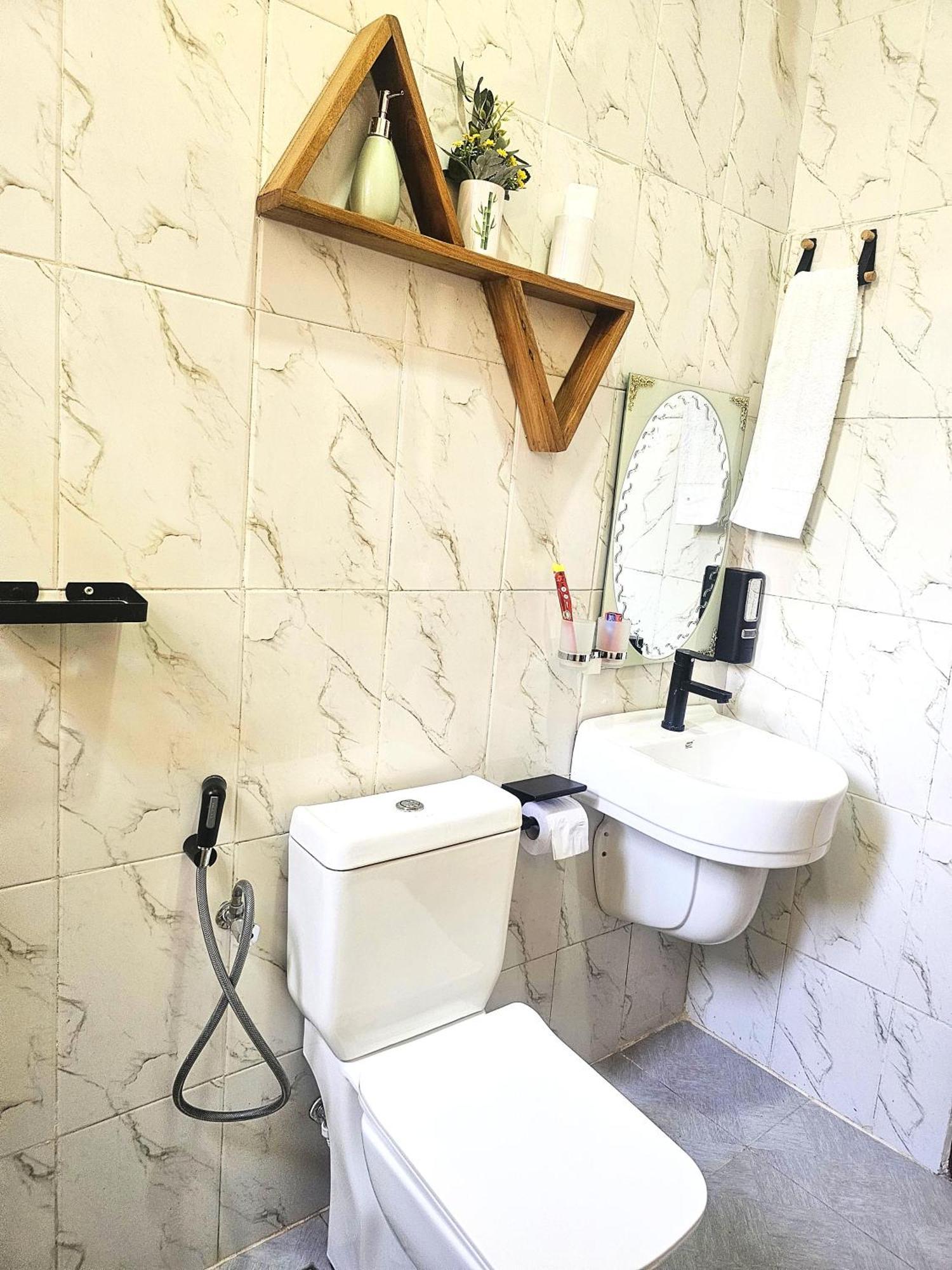 Safi House Bed & Breakfast Boma la Ngombe ภายนอก รูปภาพ