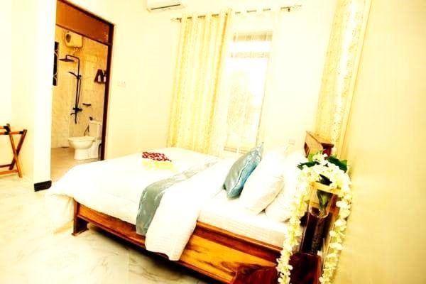 Safi House Bed & Breakfast Boma la Ngombe ภายนอก รูปภาพ