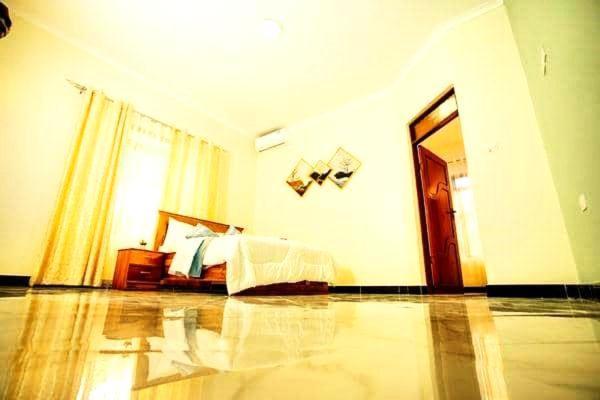Safi House Bed & Breakfast Boma la Ngombe ภายนอก รูปภาพ