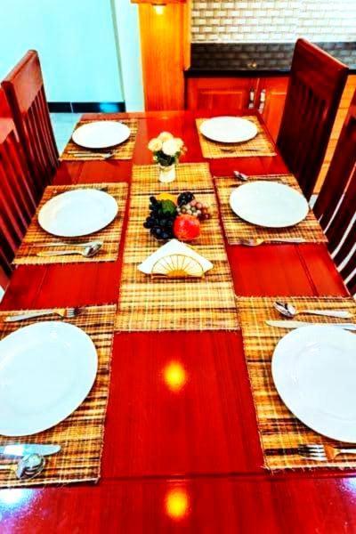 Safi House Bed & Breakfast Boma la Ngombe ภายนอก รูปภาพ